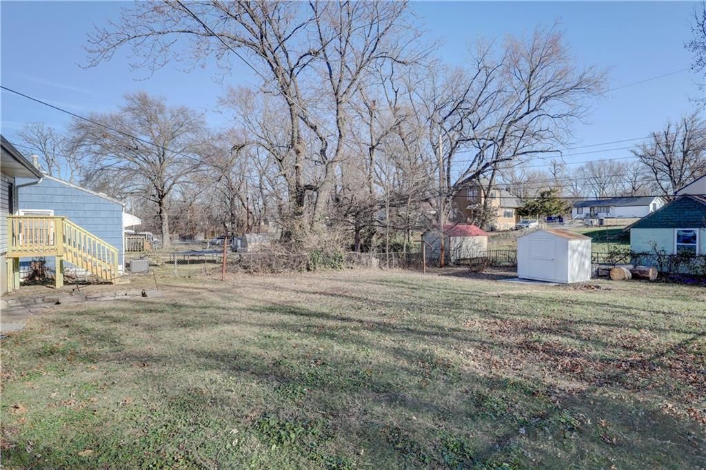6219 Bellefontaine Avenue — photo 11