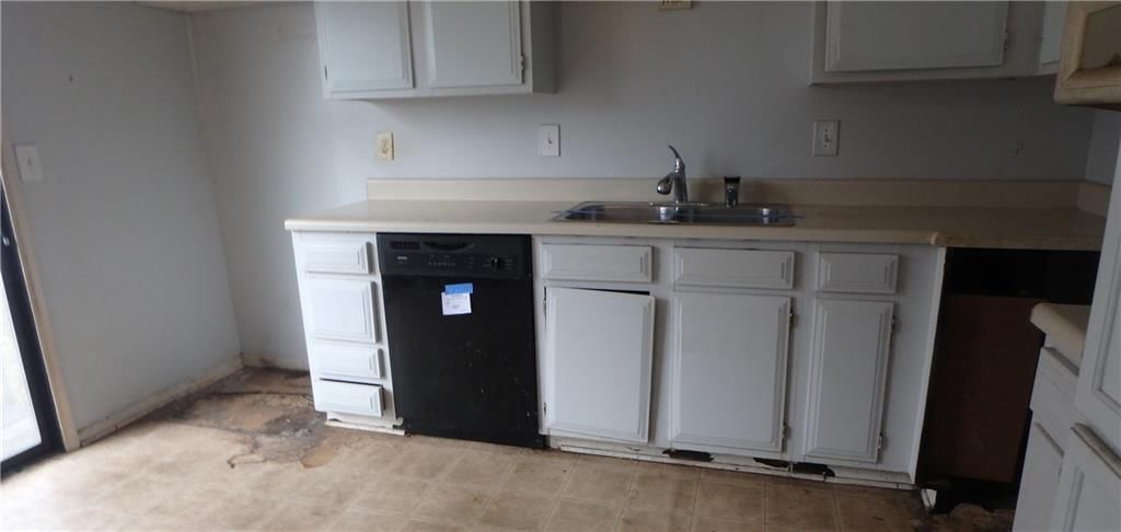 8478 Lane Drive — photo 2