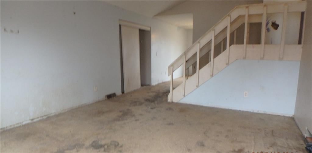 8478 Lane Drive — photo 3