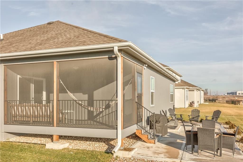 17761 Greeley Street — photo 38