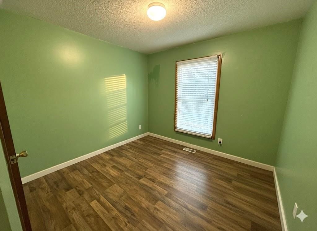 7904 Little Lane — photo 10