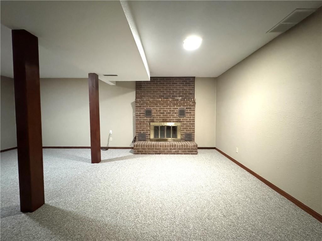100 Elm Street — photo 16