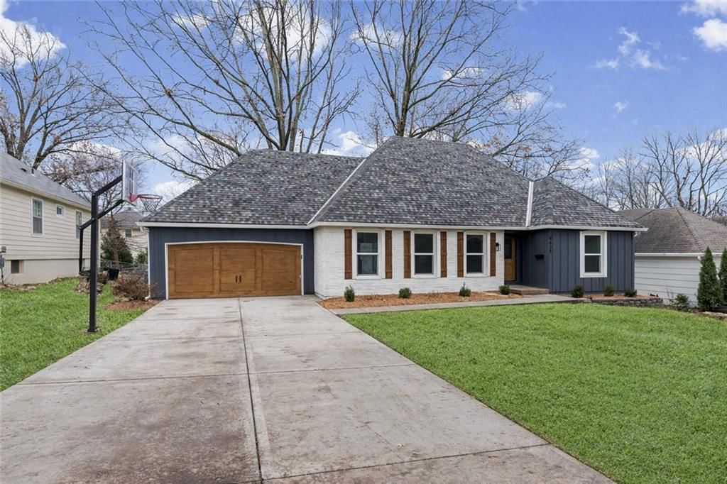 9625 Beverly Drive, Overland Park, KS