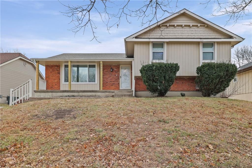 6201 E 140th Place, Grandview, MO