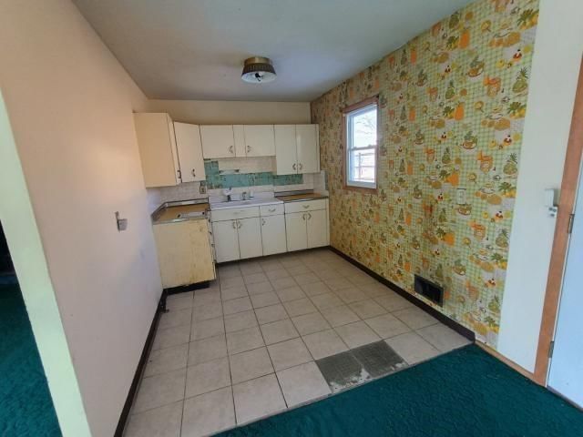3912 E 47th Terrace — photo 5