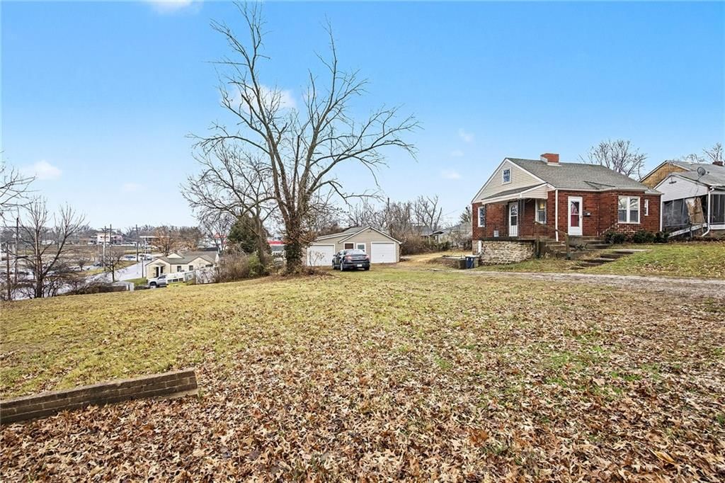 5131 N Lister Avenue — photo 4