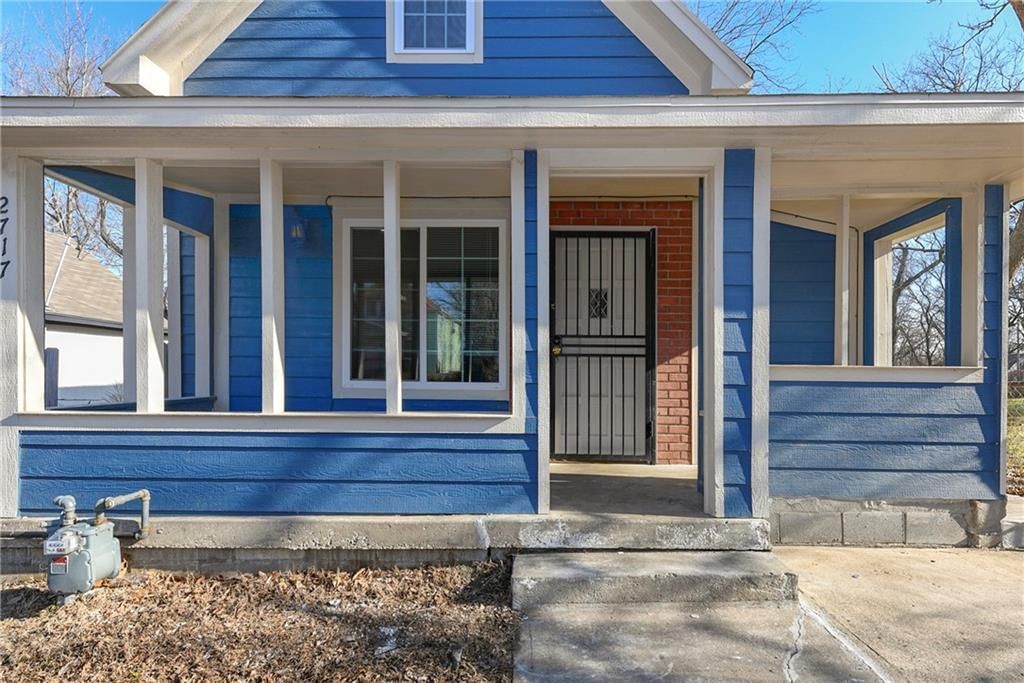 2717 N Allis Street — photo 2