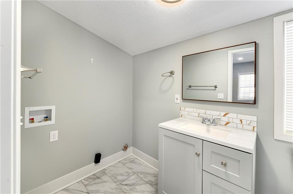 2717 N Allis Street — photo 6