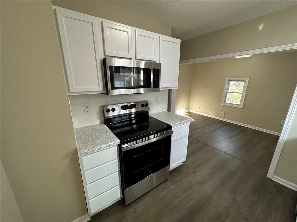 1215 S Pleasant Street — photo 13