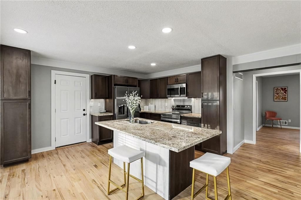 12414 Valley Brook Drive — photo 15