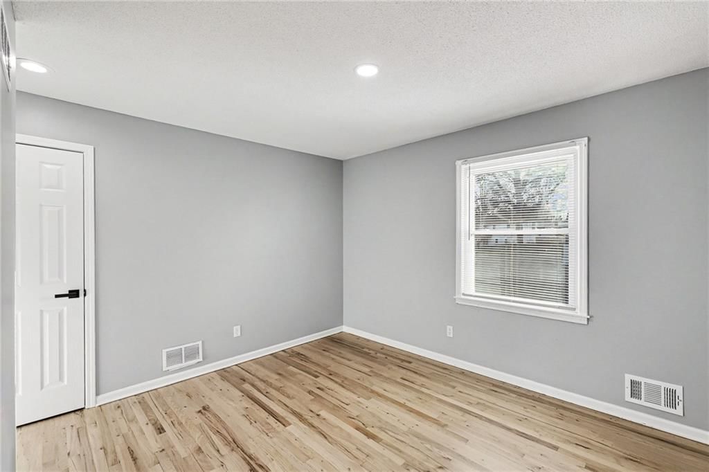 12414 Valley Brook Drive — photo 27