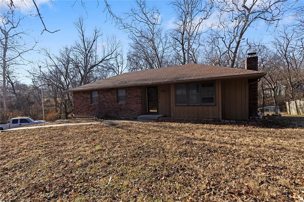 2706 Maple Avenue — photo 2