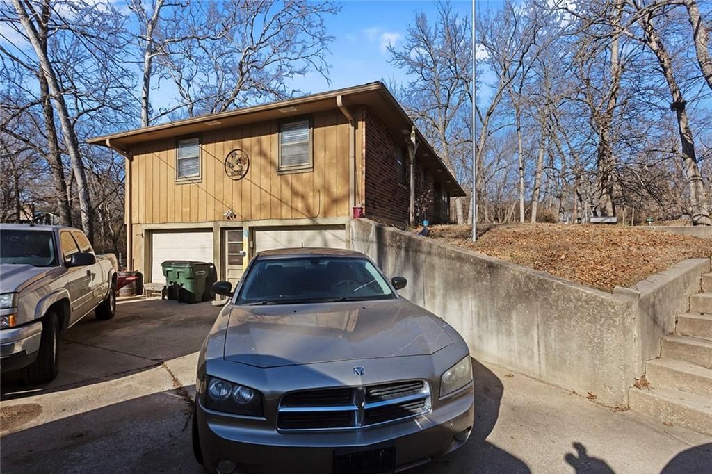2706 Maple Avenue — photo 4