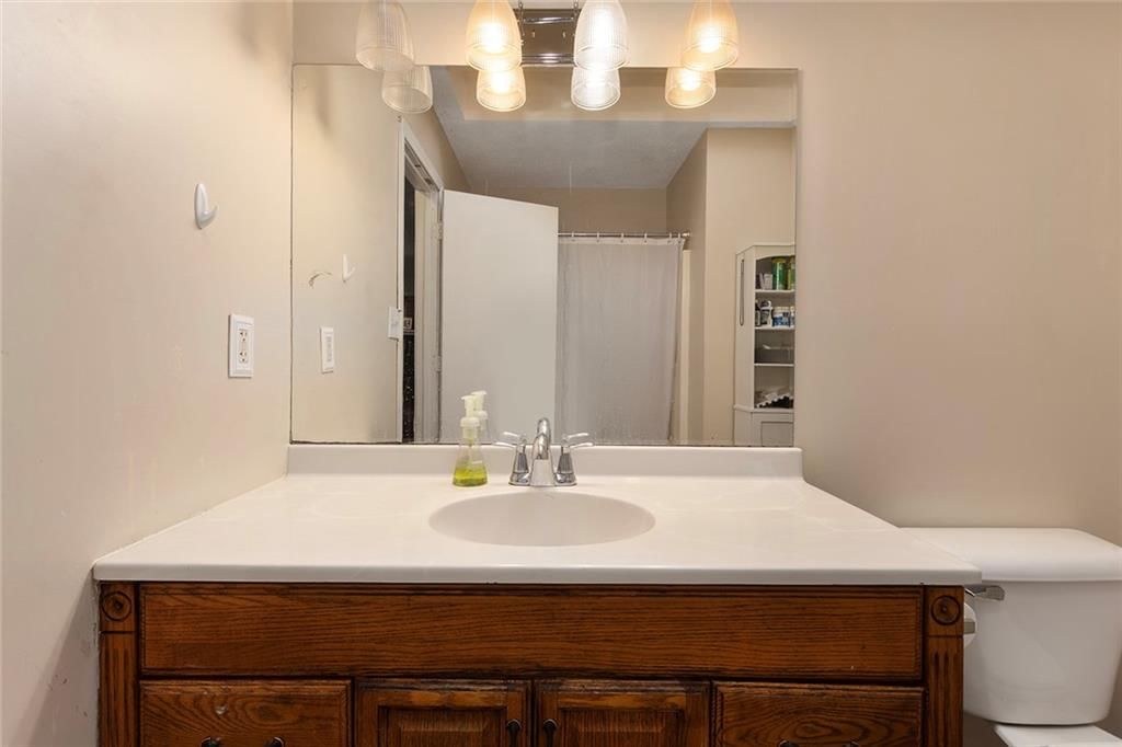 2706 Maple Avenue — photo 30