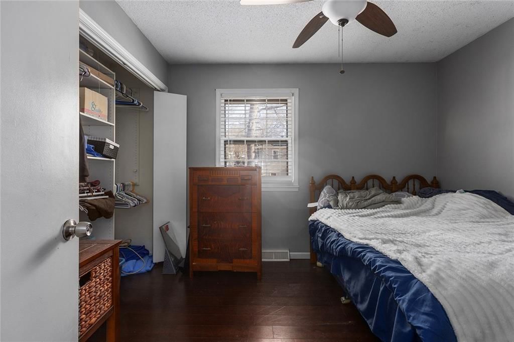 2706 Maple Avenue — photo 33