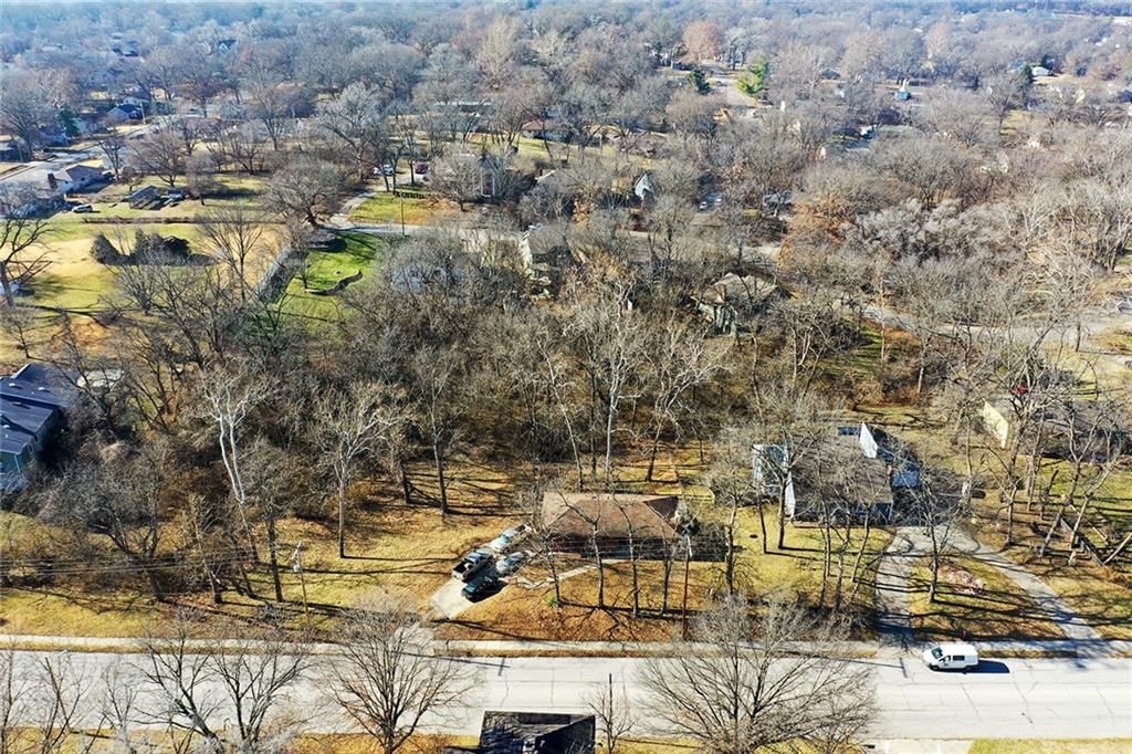 2706 Maple Avenue — photo 42