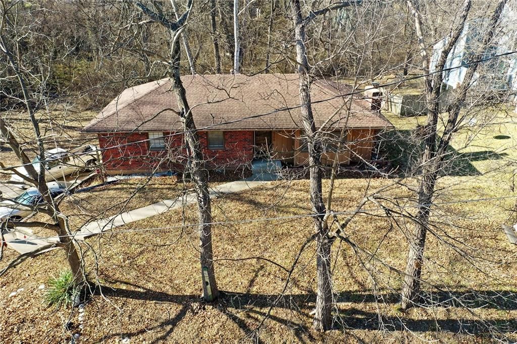 2706 Maple Avenue — photo 48