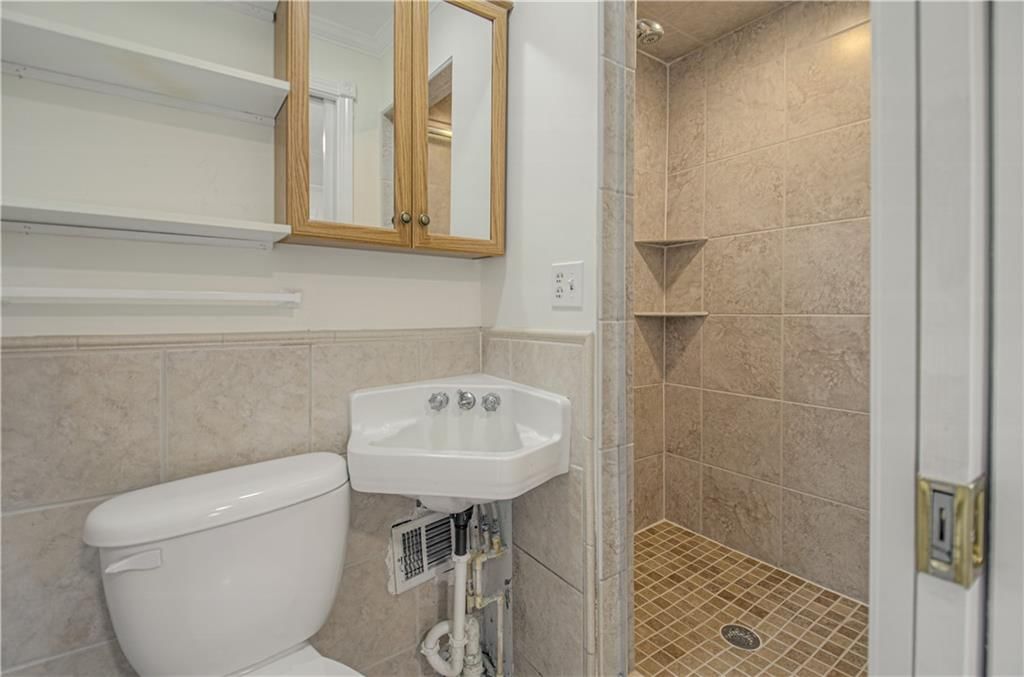 33500 Valleyview Street — photo 24