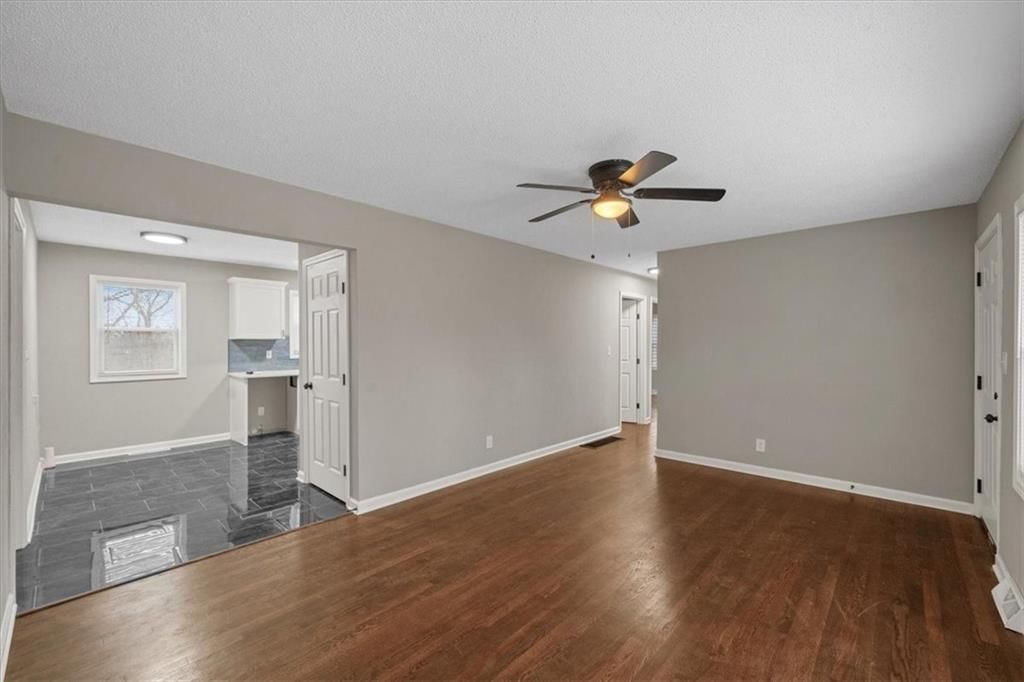7337 College Avenue — photo 3