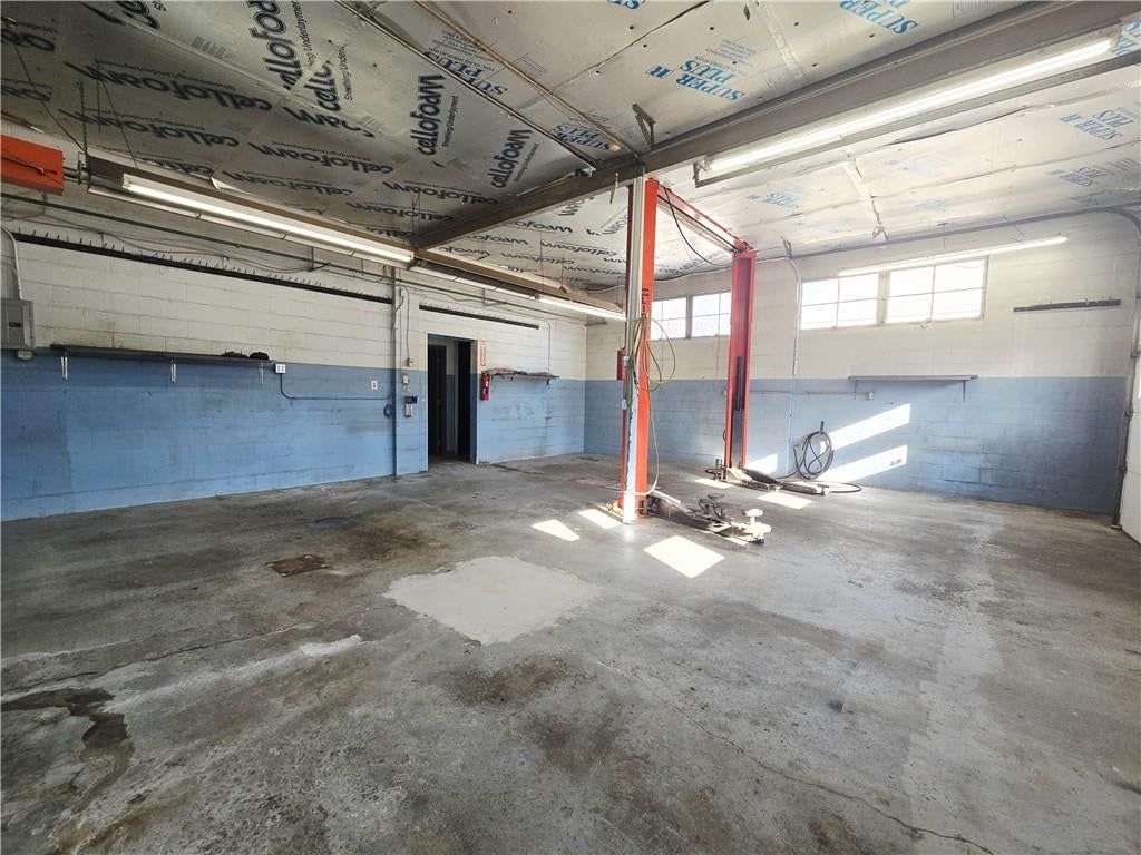 512 W 4th Street — photo 9