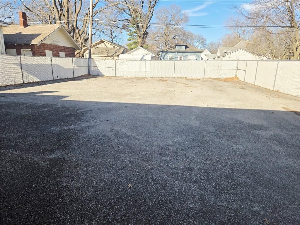 512 W 4th Street — photo 20
