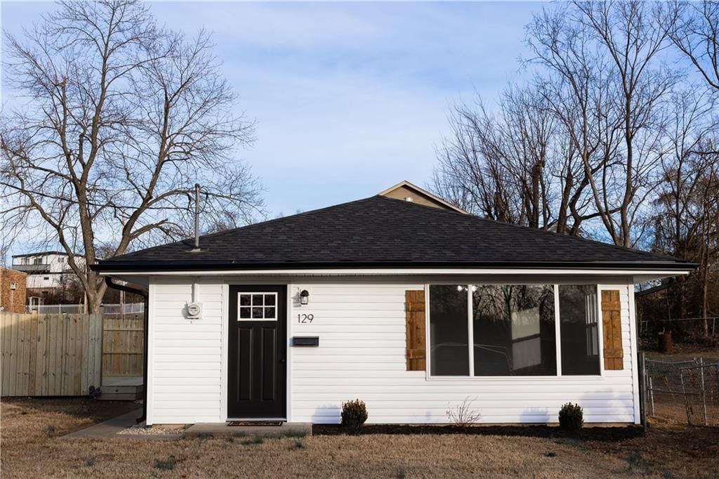 129 N Neconi Avenue, Bonner Springs, KS
