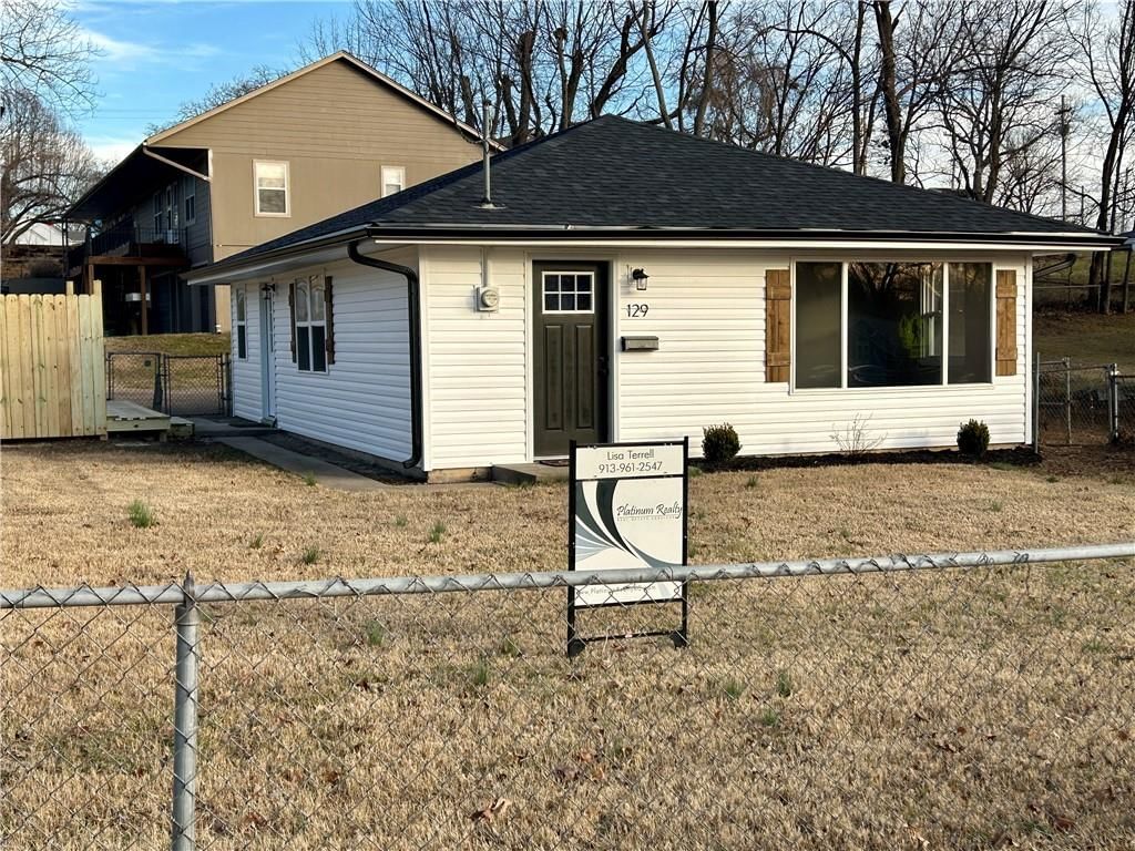 129 N Neconi Avenue — photo 3
