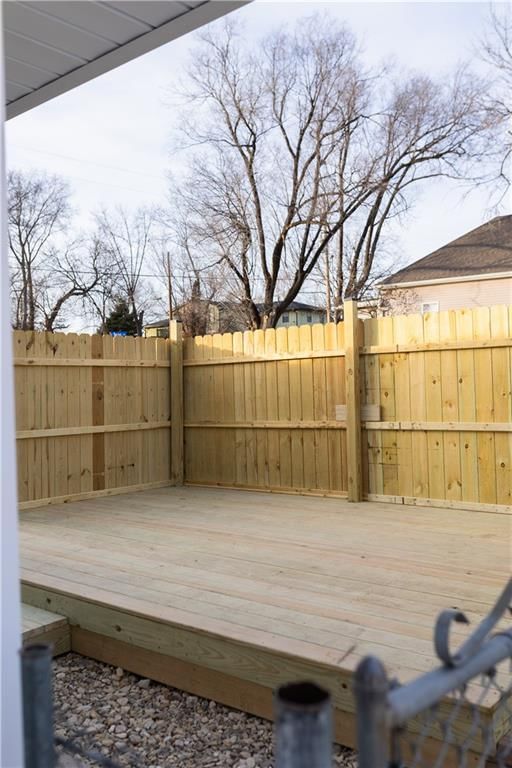 129 N Neconi Avenue — photo 11