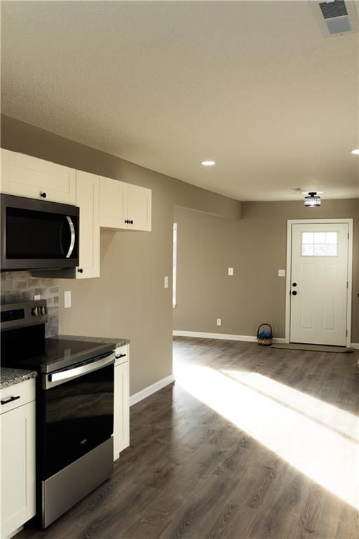 129 N Neconi Avenue — photo 15