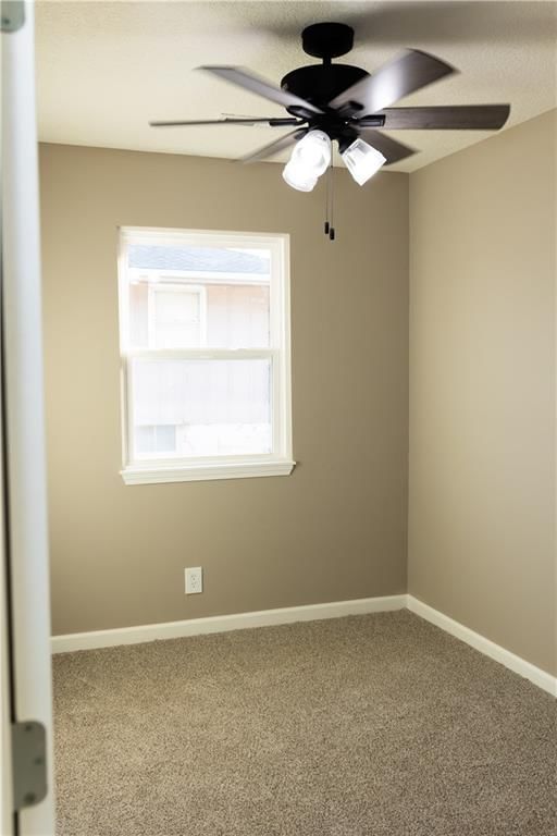 129 N Neconi Avenue — photo 21