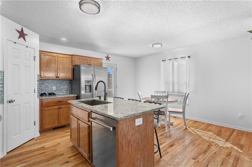 521 SW Lakeview Drive — photo 15