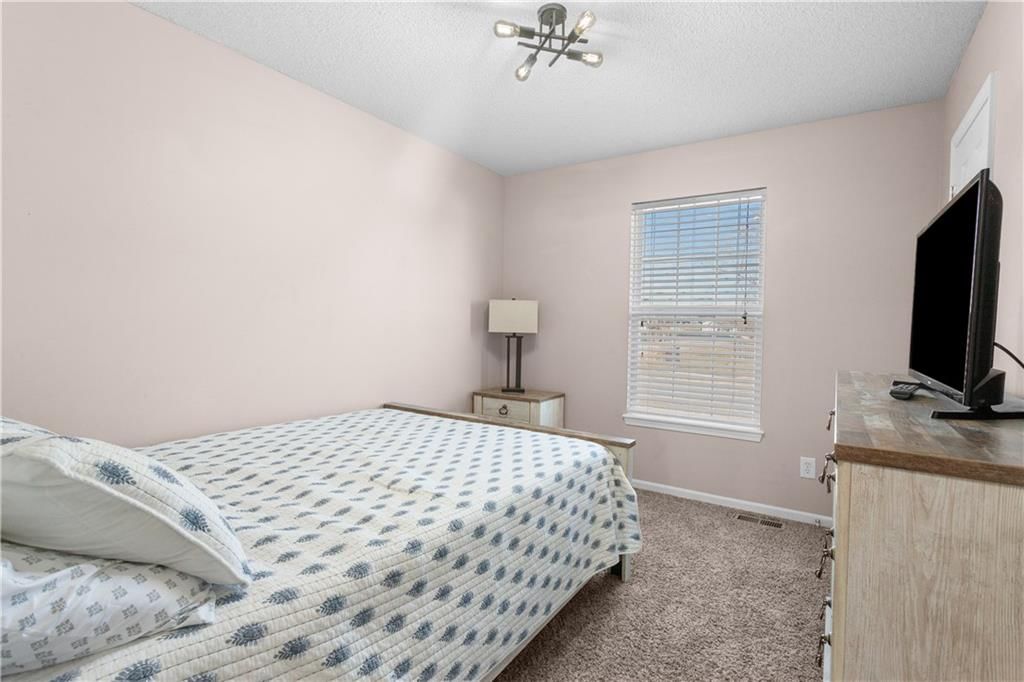 521 SW Lakeview Drive — photo 23