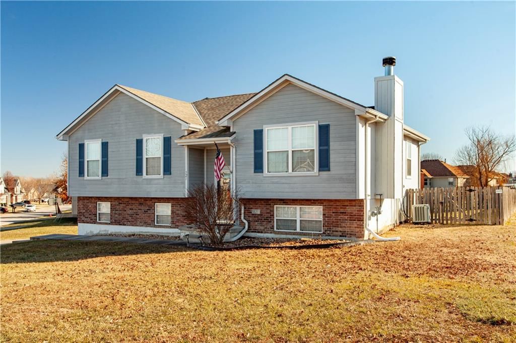 521 SW Lakeview Drive — photo 29