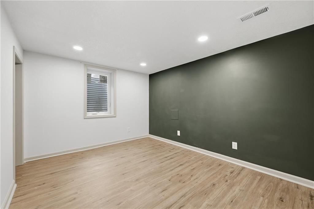 8707 E 85th Street — photo 26