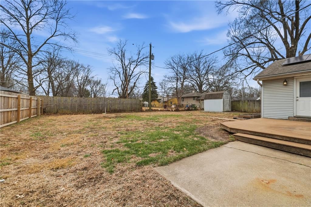 8707 E 85th Street — photo 30