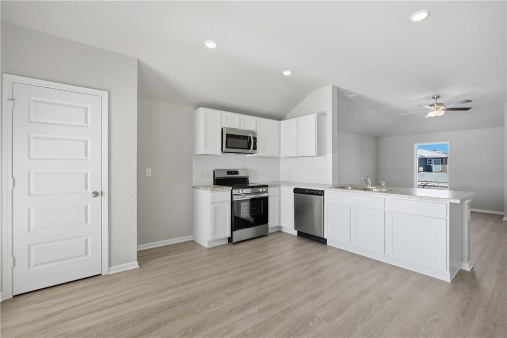 869 N Buckeye Street — photo 8