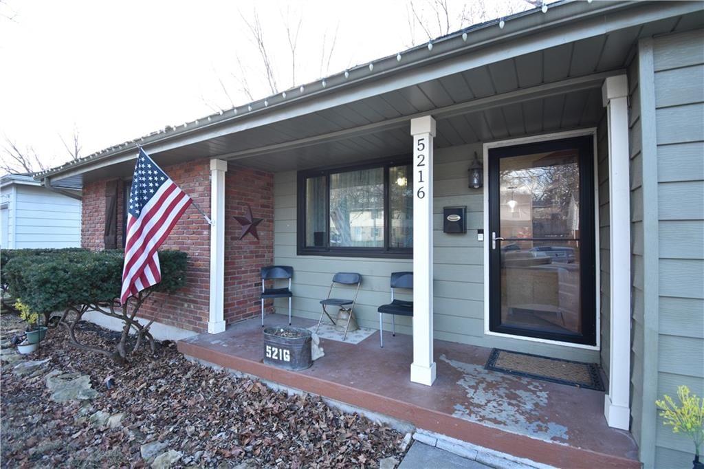 5216 N Palmer Avenue — photo 2