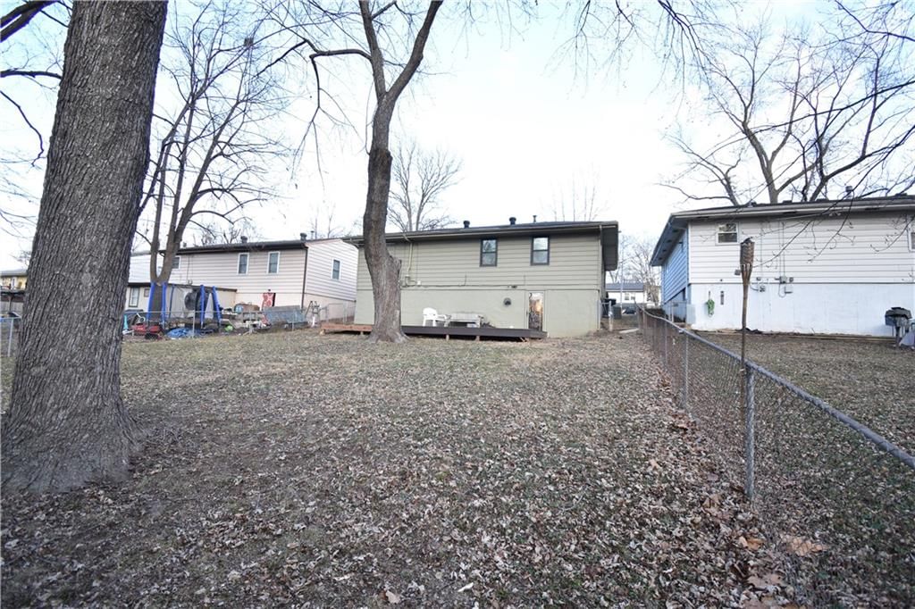 5216 N Palmer Avenue — photo 3