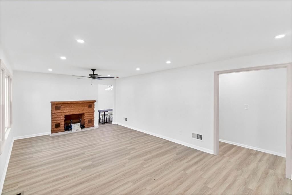 1223 W 32nd Street — photo 16