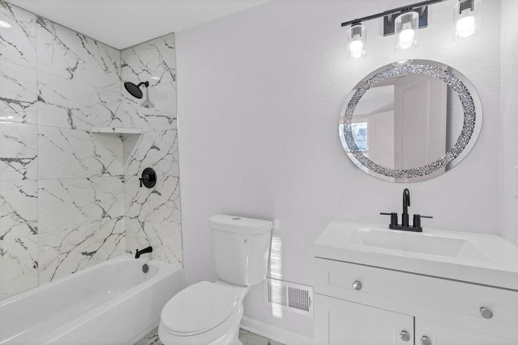 1223 W 32nd Street — photo 30