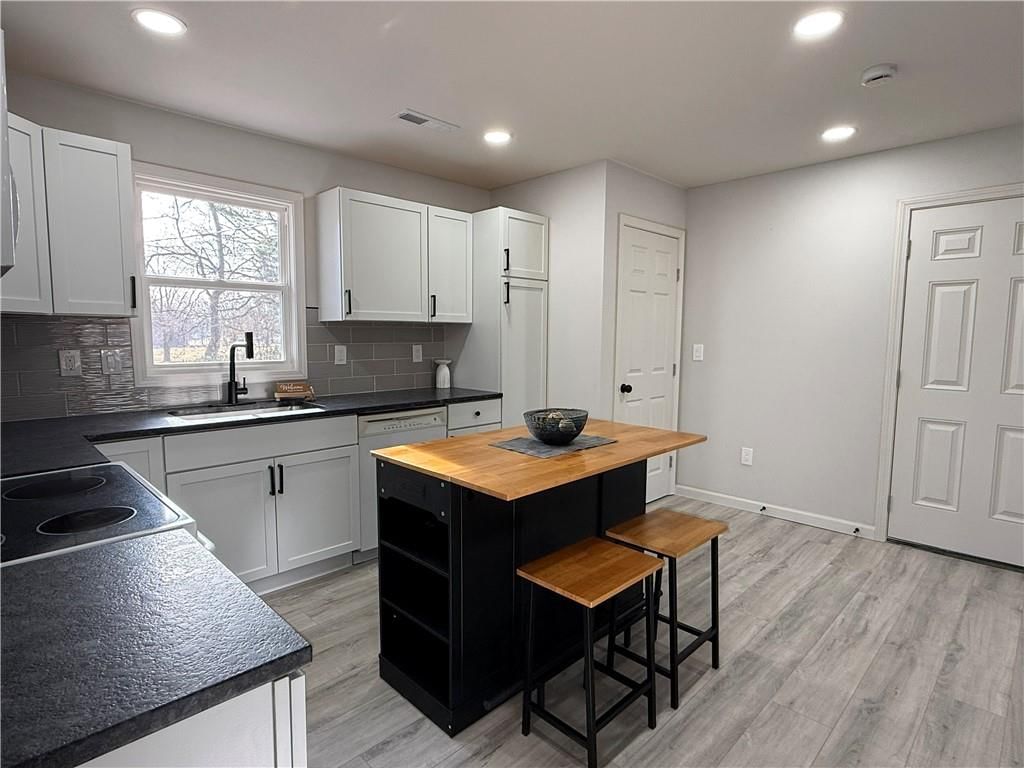 9003 E 75th Street — photo 12