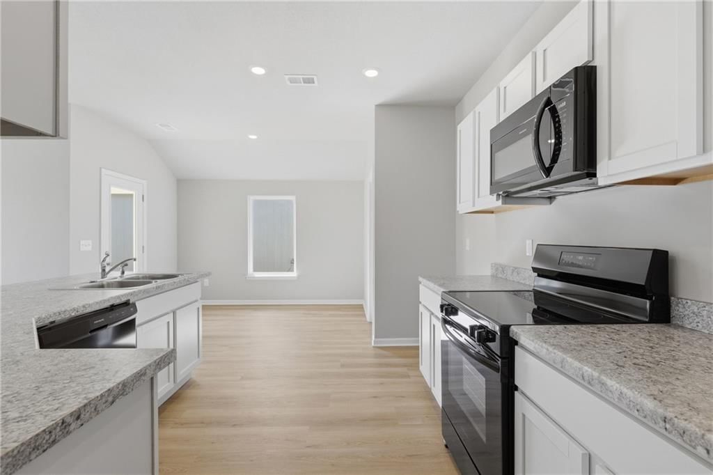 533 N Persimmon Street — photo 8