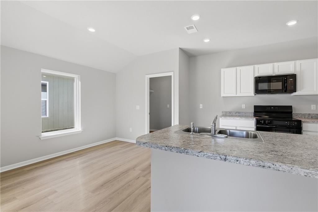 533 N Persimmon Street — photo 10