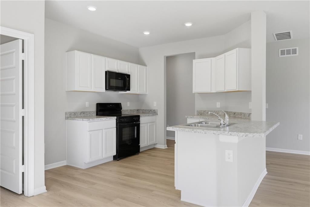 533 N Persimmon Street — photo 12