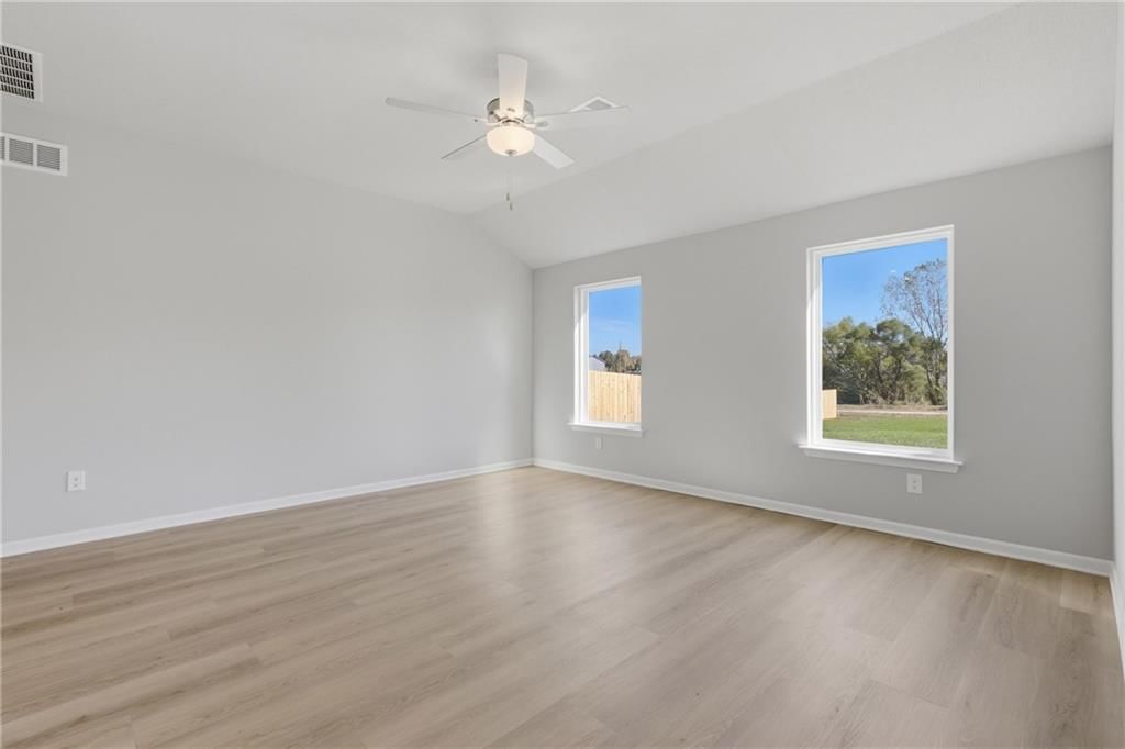 533 N Persimmon Street — photo 13