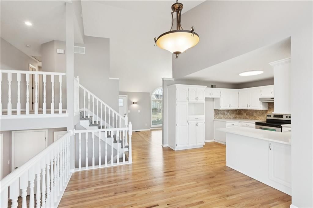 821 NE COLLEEN Drive — photo 11