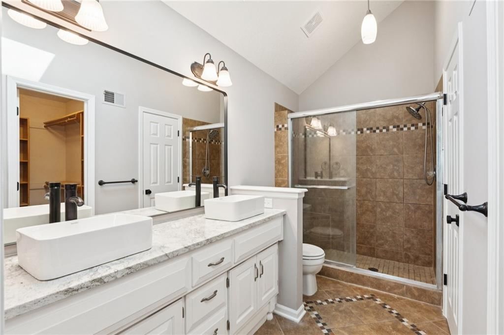 821 NE COLLEEN Drive — photo 24