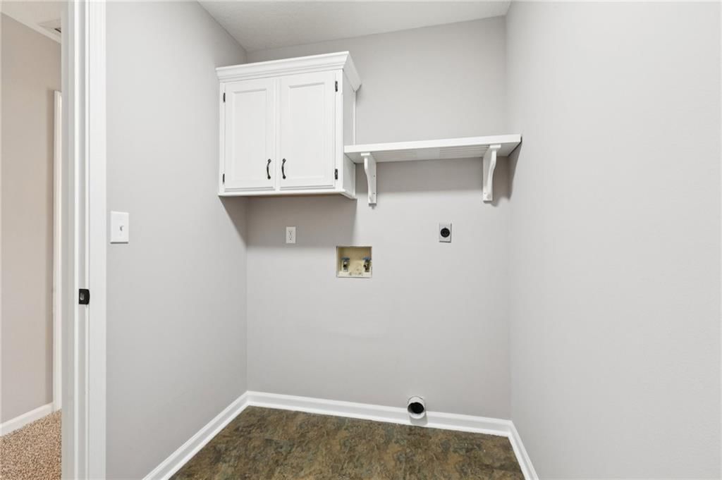 821 NE COLLEEN Drive — photo 30