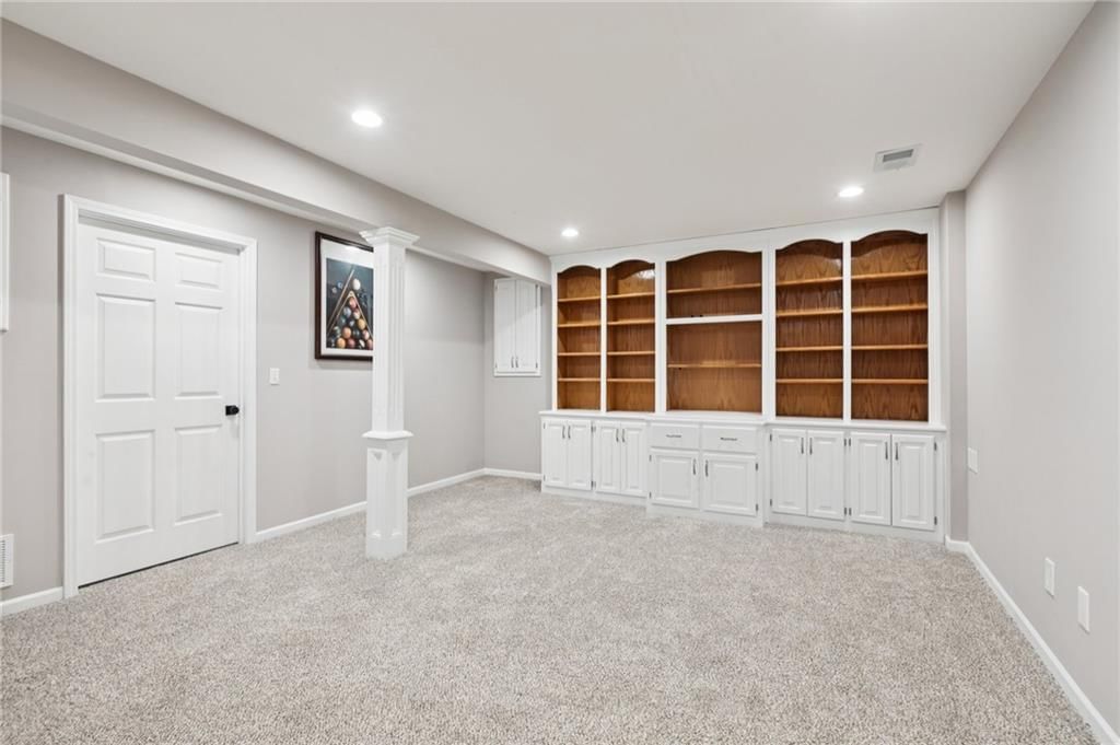 821 NE COLLEEN Drive — photo 40