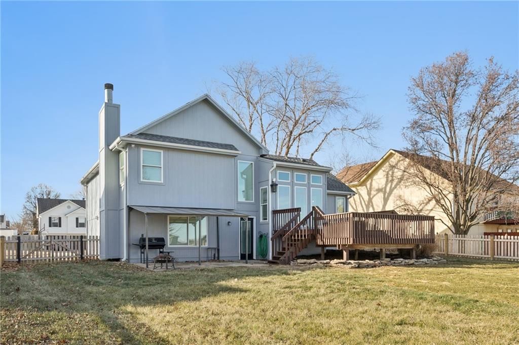 821 NE COLLEEN Drive — photo 45